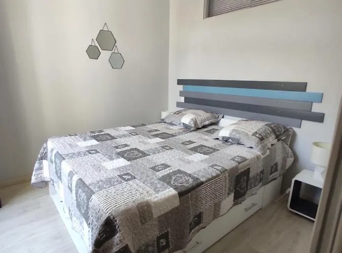 Apartament Agreable T2 Au Centre De Luchon *