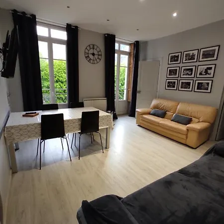 Apartment Agreable T2 Au Centre De Luchon