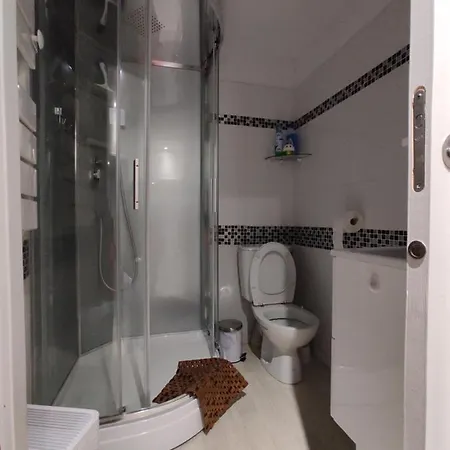 Agreable T2 Au Centre De Luchon Lägenhet