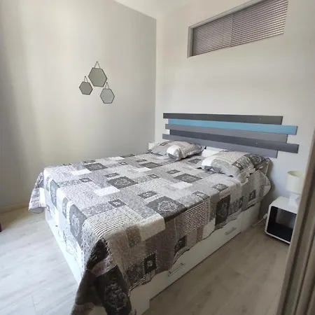 아파트 Agreable T2 Au Centre De Luchon *