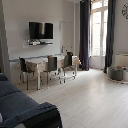 아파트 Agreable T2 Au Centre De Luchon Bagnères-de-Luchon